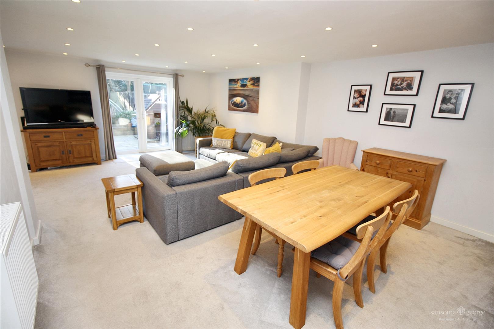 Langley Hill Close, Tilehurst, Reading